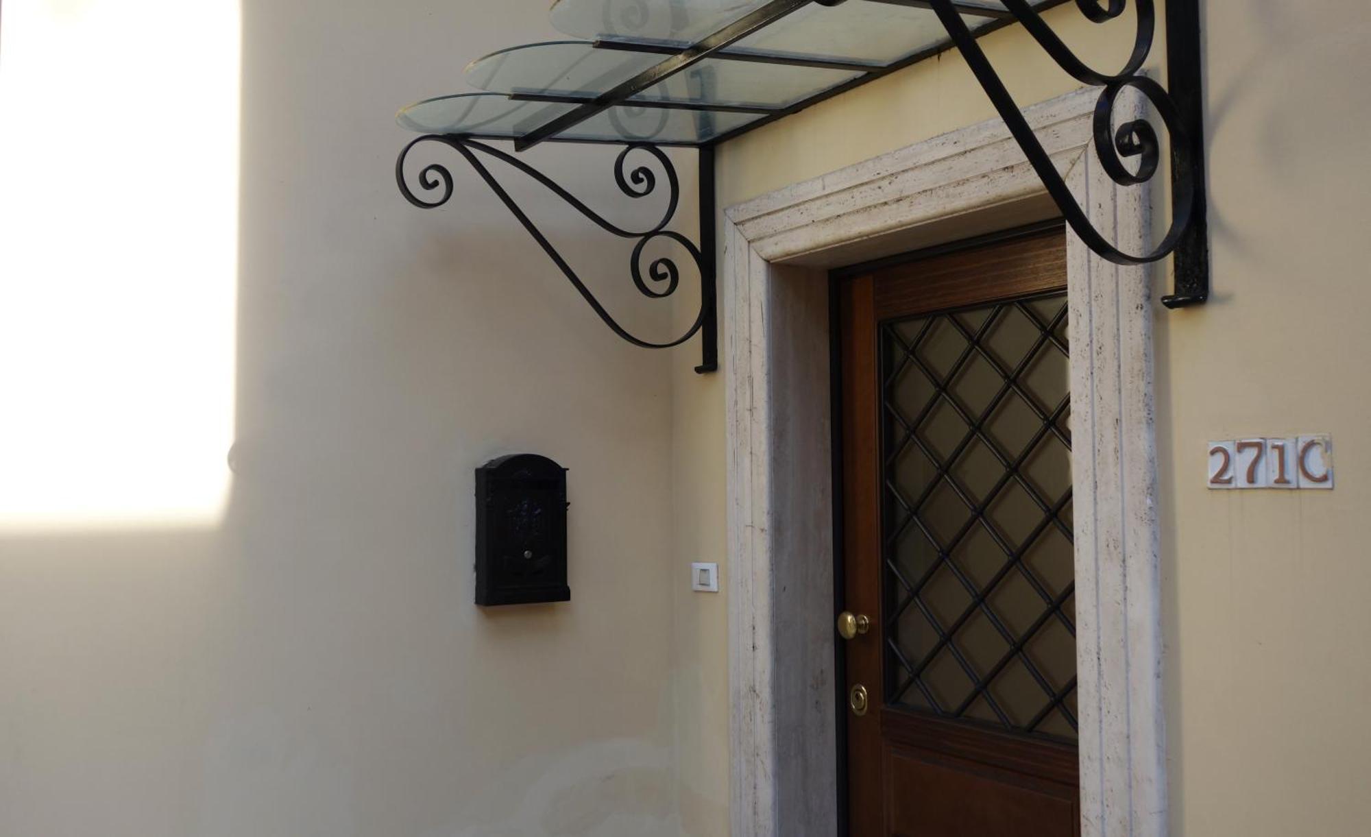 Eleonora'S Apartment Рим Екстериор снимка